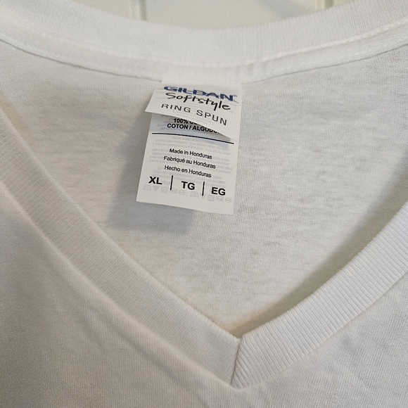 "I Don't get DRUNK, I get AWESOME" t-shirt (NWOT, XL) - Picture 2 of 2